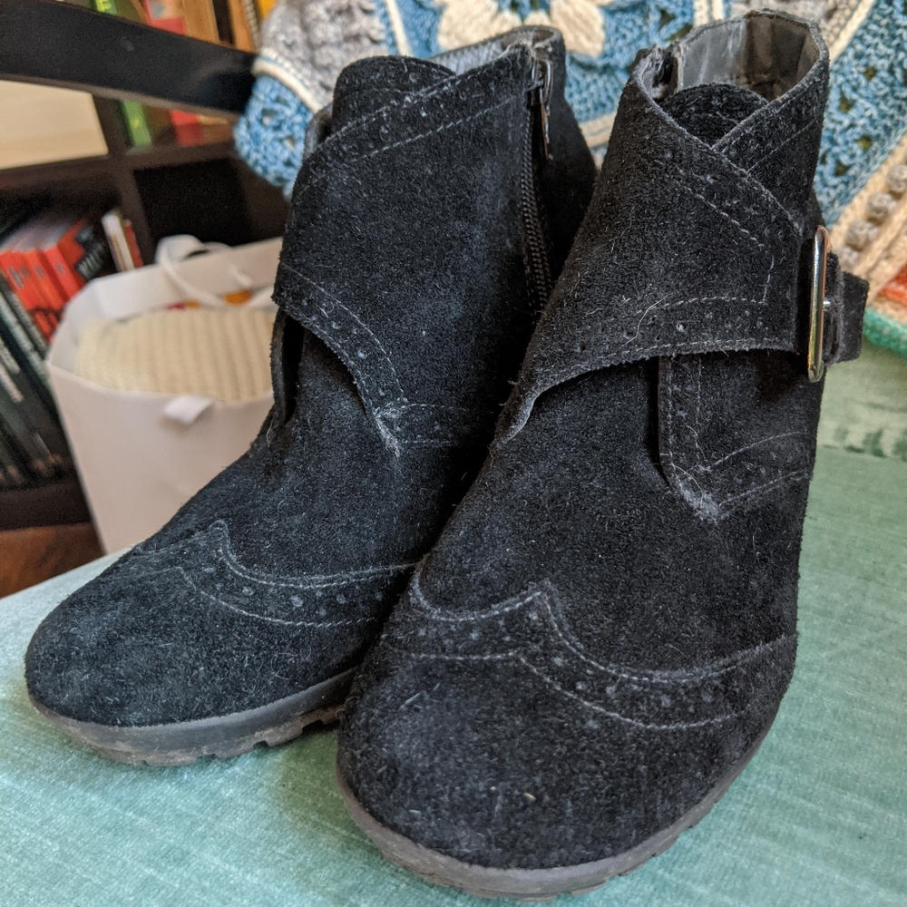 Aerosoles Mentor Heeled Zip Bootie View 2